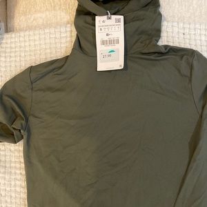 The perfect Zara turtleneck, great stretch material, very thick, brand new